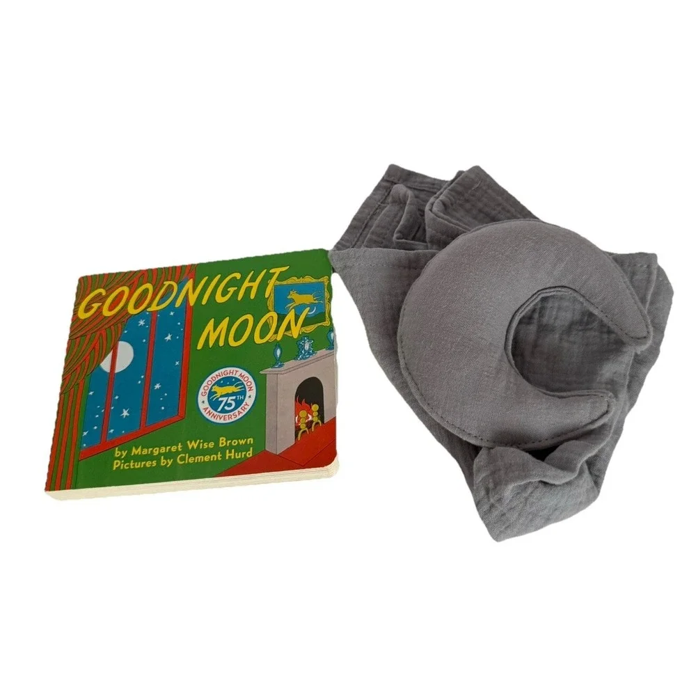New Unisex Baby Gift, Gray Lovey Security Blanket & Good Night Moon Board‎ Book